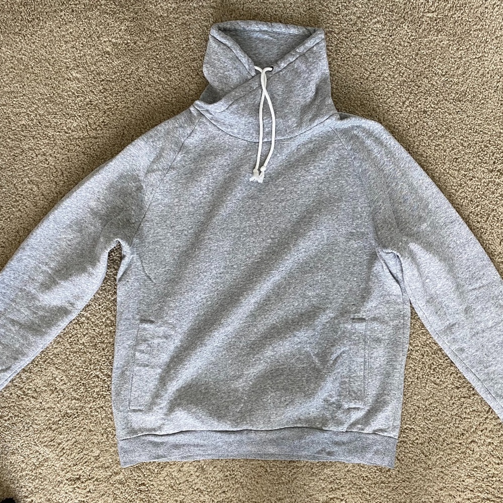 H&M Grey High-Collar Sweatshirt